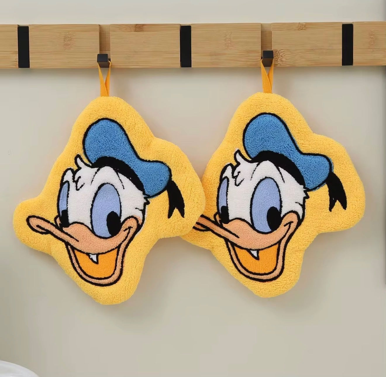 Ultra-soft and absorbent hand towels featuring cute character-inspired designs. Lightweight, fluffy, and perfect for daily use at home or on the go.