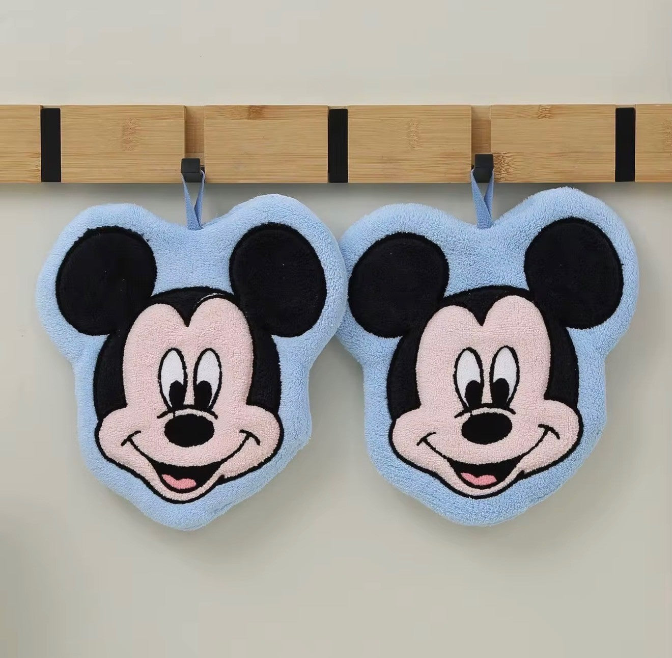 Ultra-soft and absorbent hand towels featuring cute character-inspired designs. Lightweight, fluffy, and perfect for daily use at home or on the go.